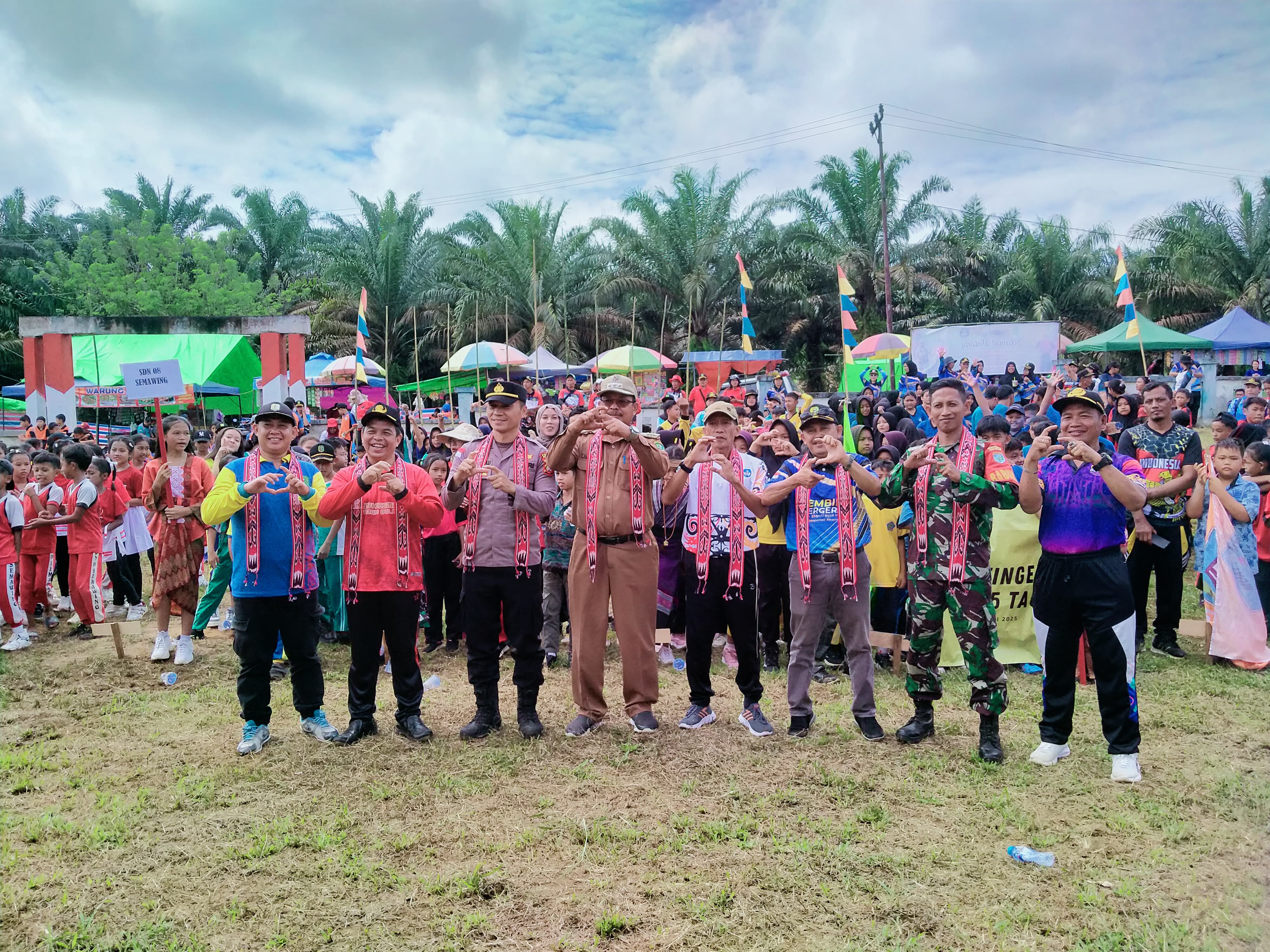 pembukaan-o2sn-dan-fls3n-berlangsung-meriah-dan-kejutan-spesial-ultah-pak-kadis-312980